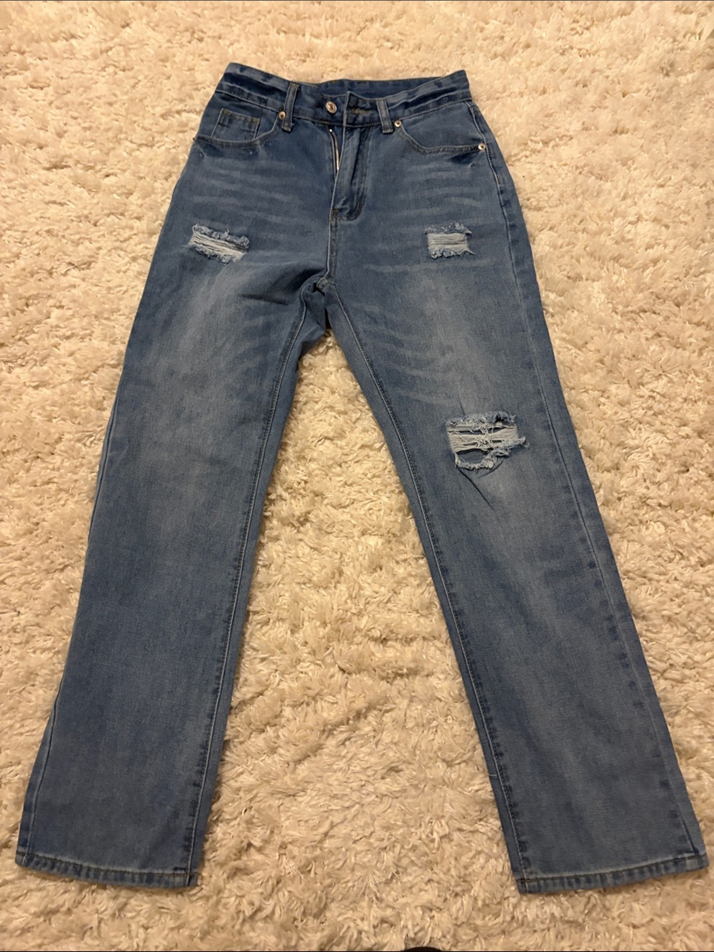 SHEIN Women's Light Blue Distressed Straight Leg Jeans